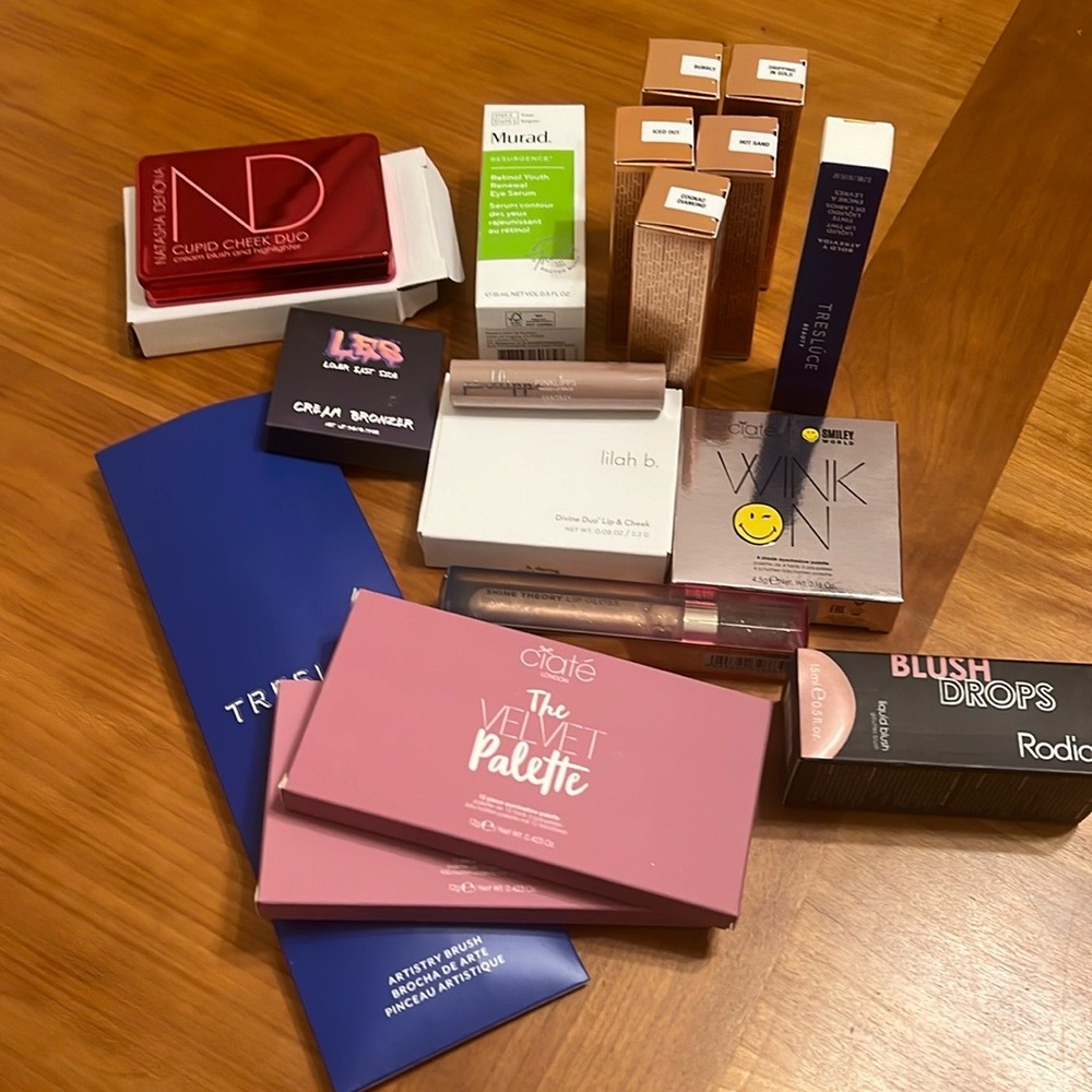 Starter MakeUp Box! Premium Brands, all Items Full Size & New(2 boxes Available)